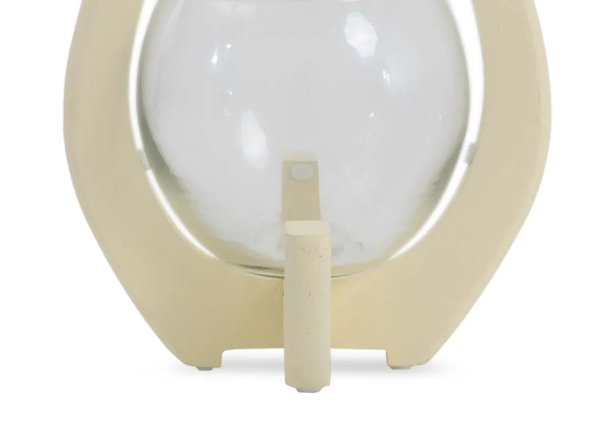 A dimension image of the Kimora small candle holder with 16cm x 23.5cm