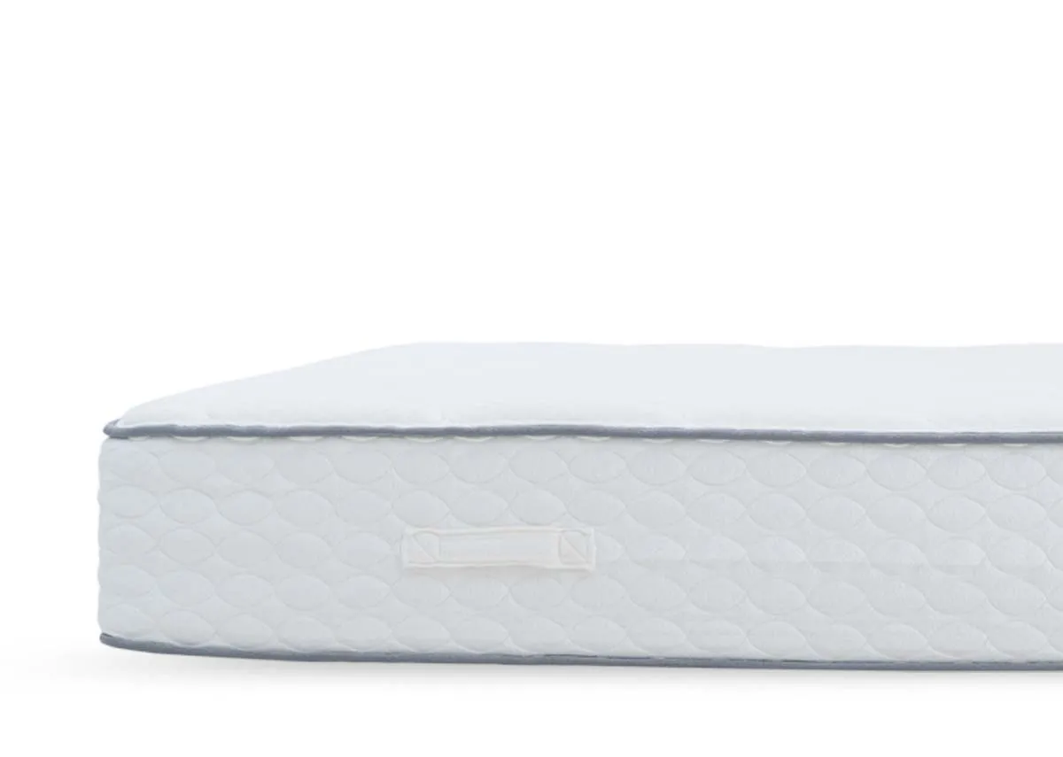 A dimension image of the Hercules mattress with 28cm
