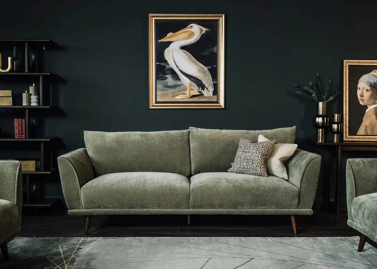 A lifestyle image of the Boutique 4 seater with Pelican picture