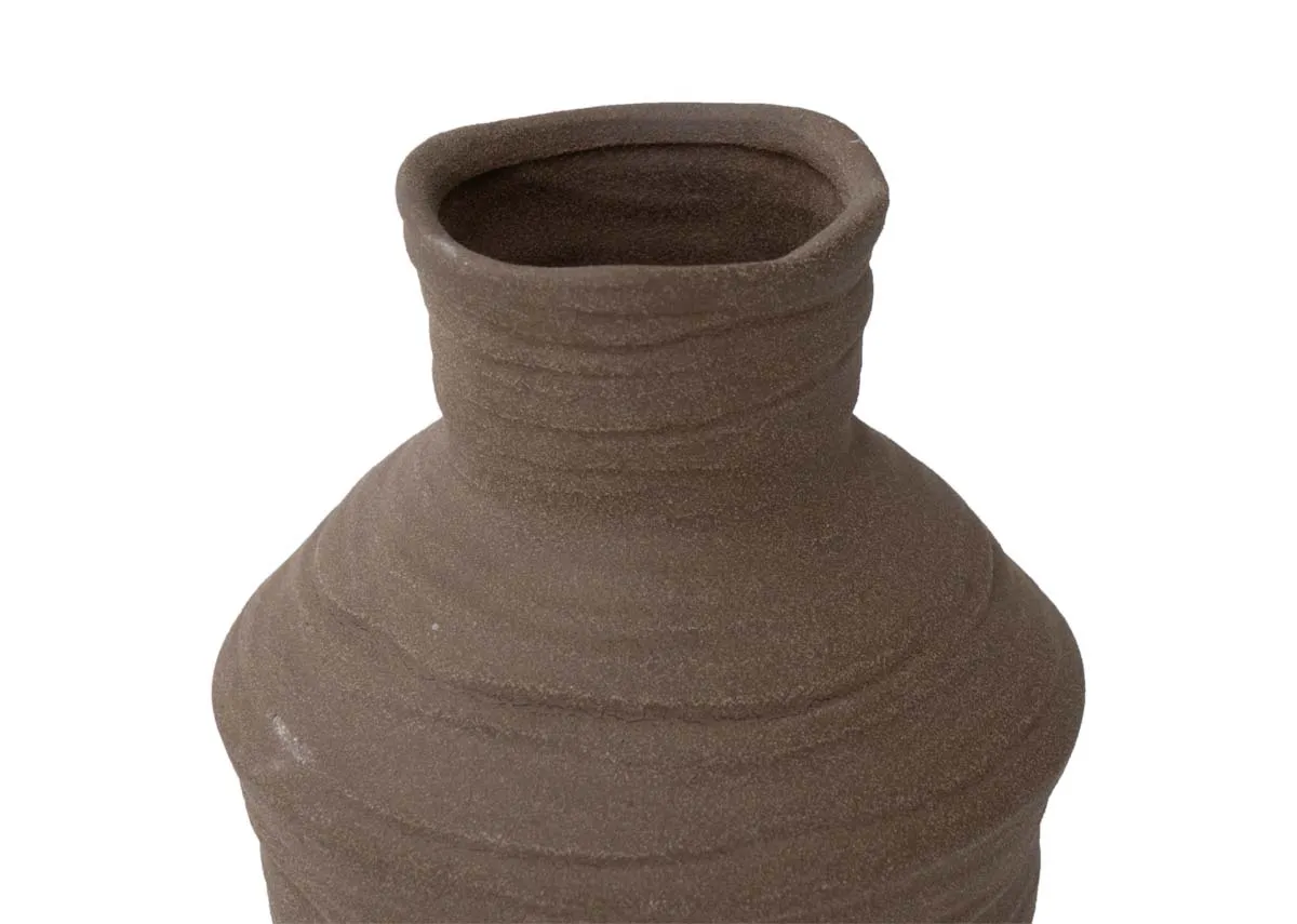 A dimension image of the Greccio Vae with 20.5cm x 15xm