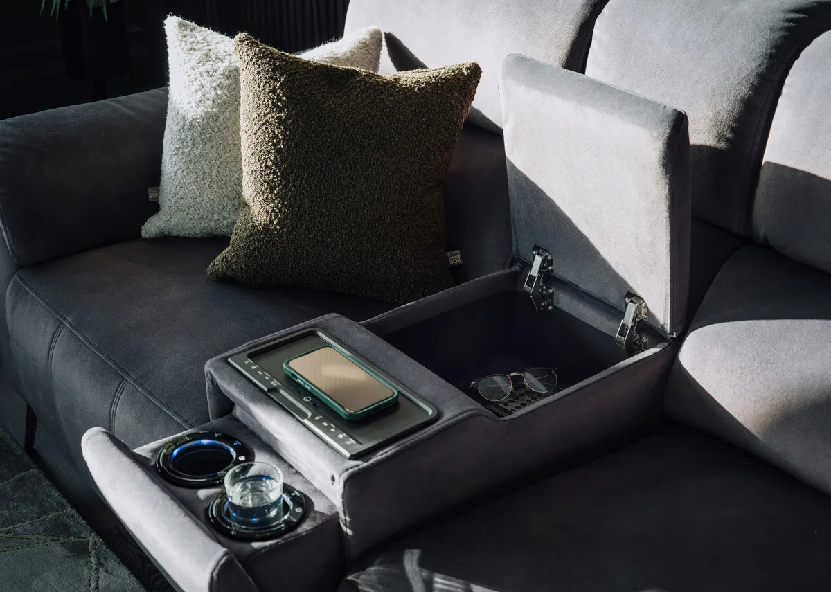 A dimension image of the Madison 2 Seater Recliner with 196cm x 95cm x 97cm