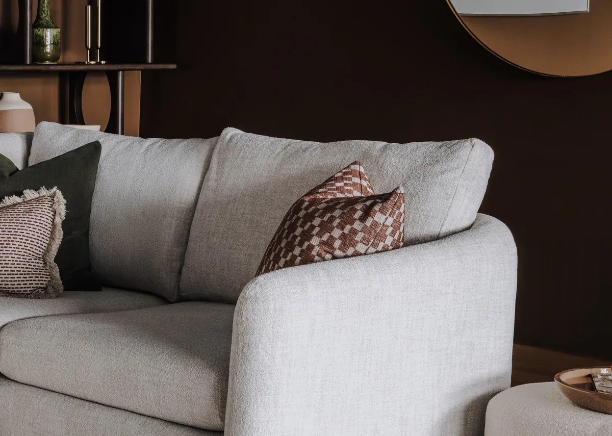 A dimension image of the Carnaby corner sofa with 200cm x 208cm x 46cm x 90cm