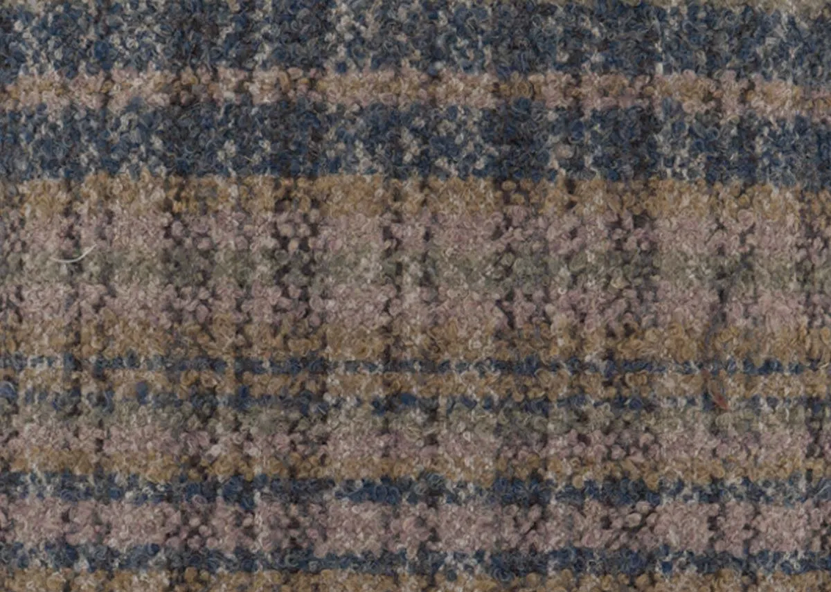 A dimension image of the Uilleann Sage Cushion is 43cm x 43cm