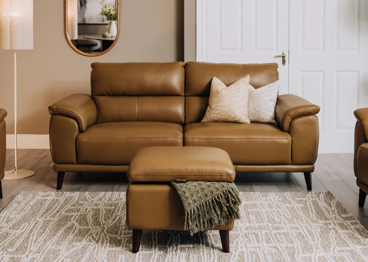 A dimension image of the Savoy Footstool with 61cm x 51cm