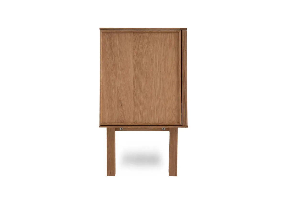 A dimension image of the Kari Oak Sideboard with 180cm x 75cm