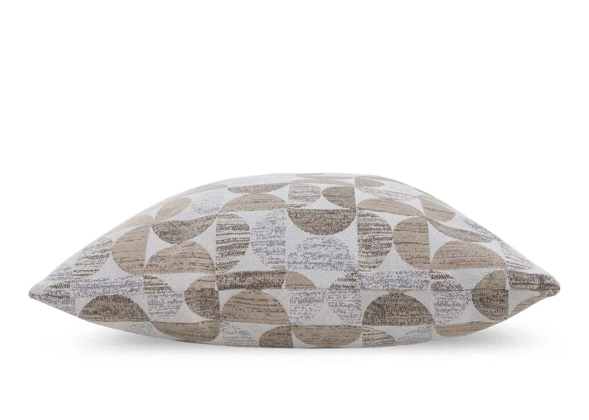 A dimension image of the Cottage Earth cushion with 45cm x 45cm