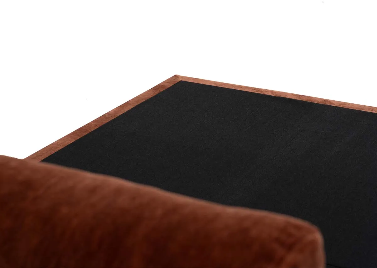 A dimension image of the Comfy 5ft Ottoman with 140.5cm x 226cm x 113.5cm