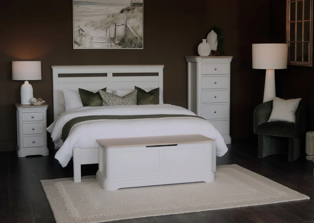 A lifestyle image of the Kylemore bedframe with locker and tallboy with Journey canvas.