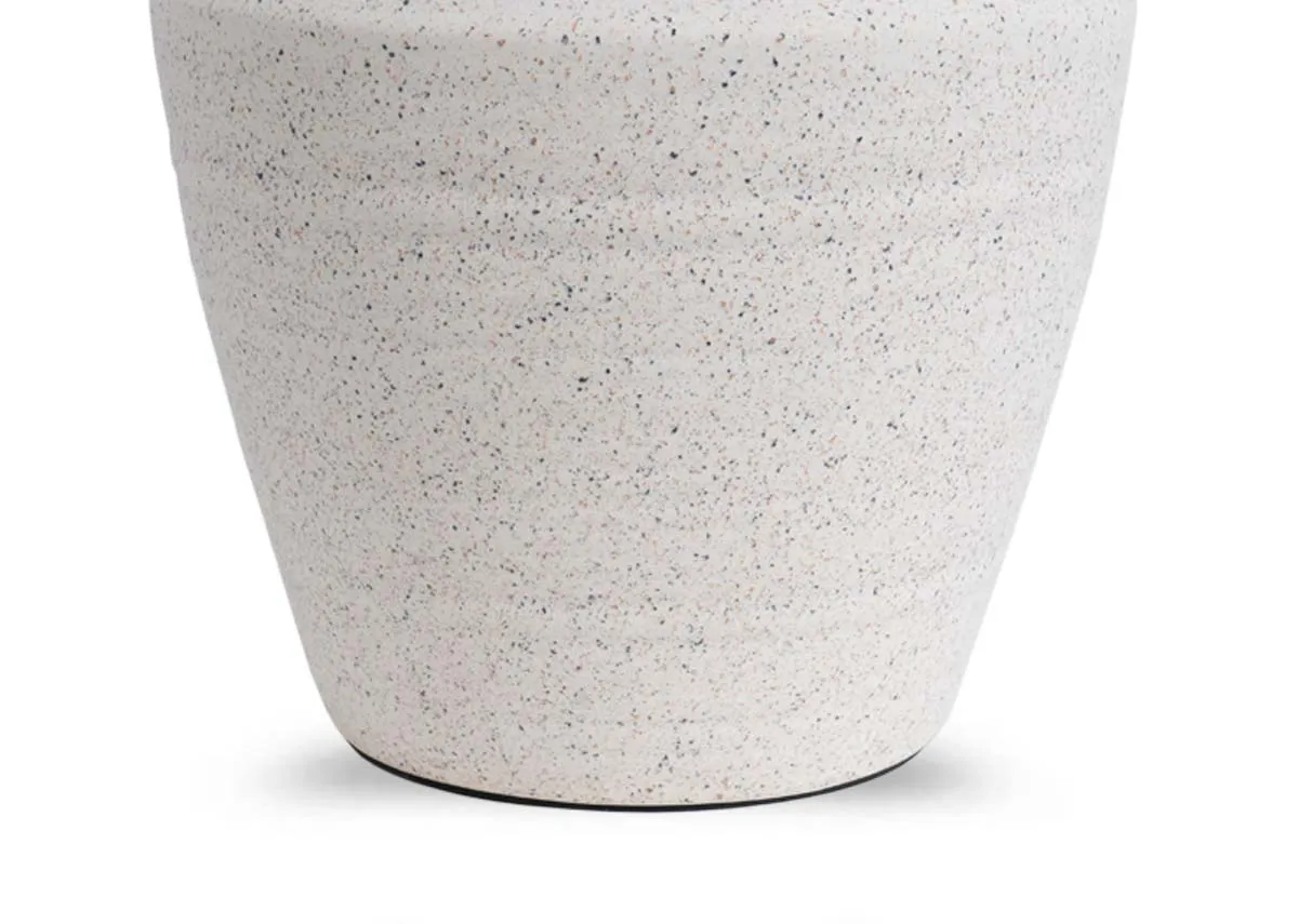 A dimension image of the Milltown  vase with 28cm x 31.5cm