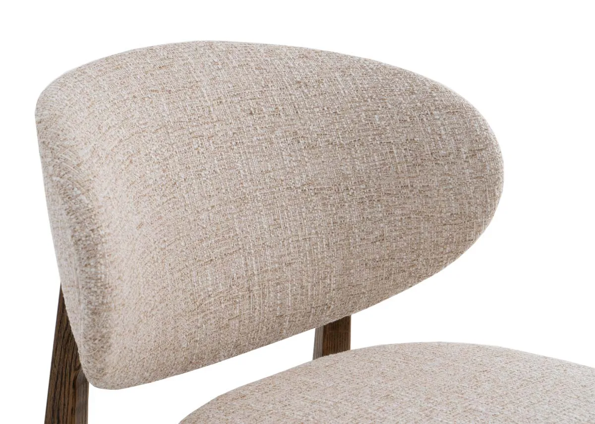 A dimension image of the Eden Dining chair with 57cm x 62cm x 81cm