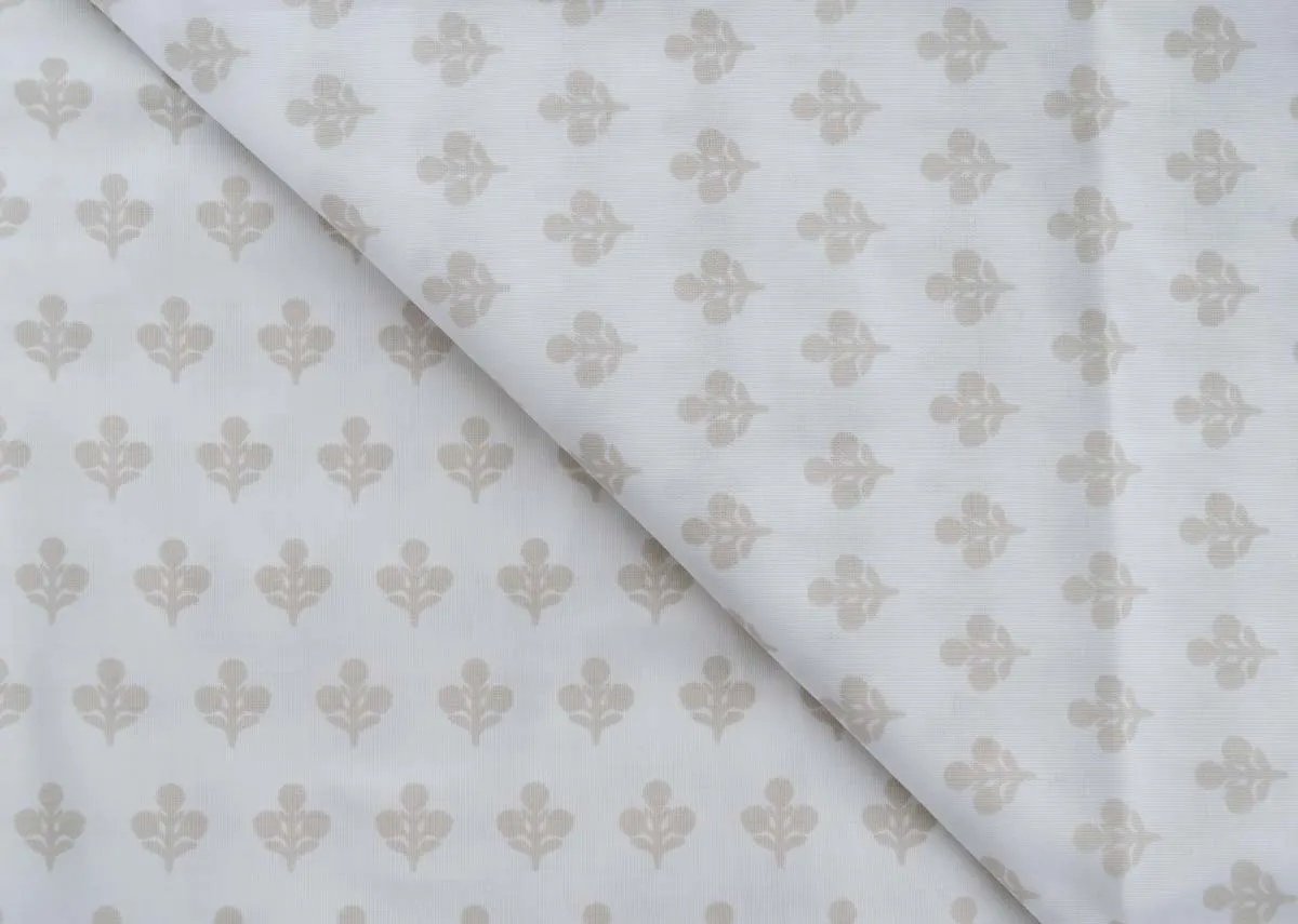 A dimension image of the Mia Pillowcase set with 75cm x 50cm