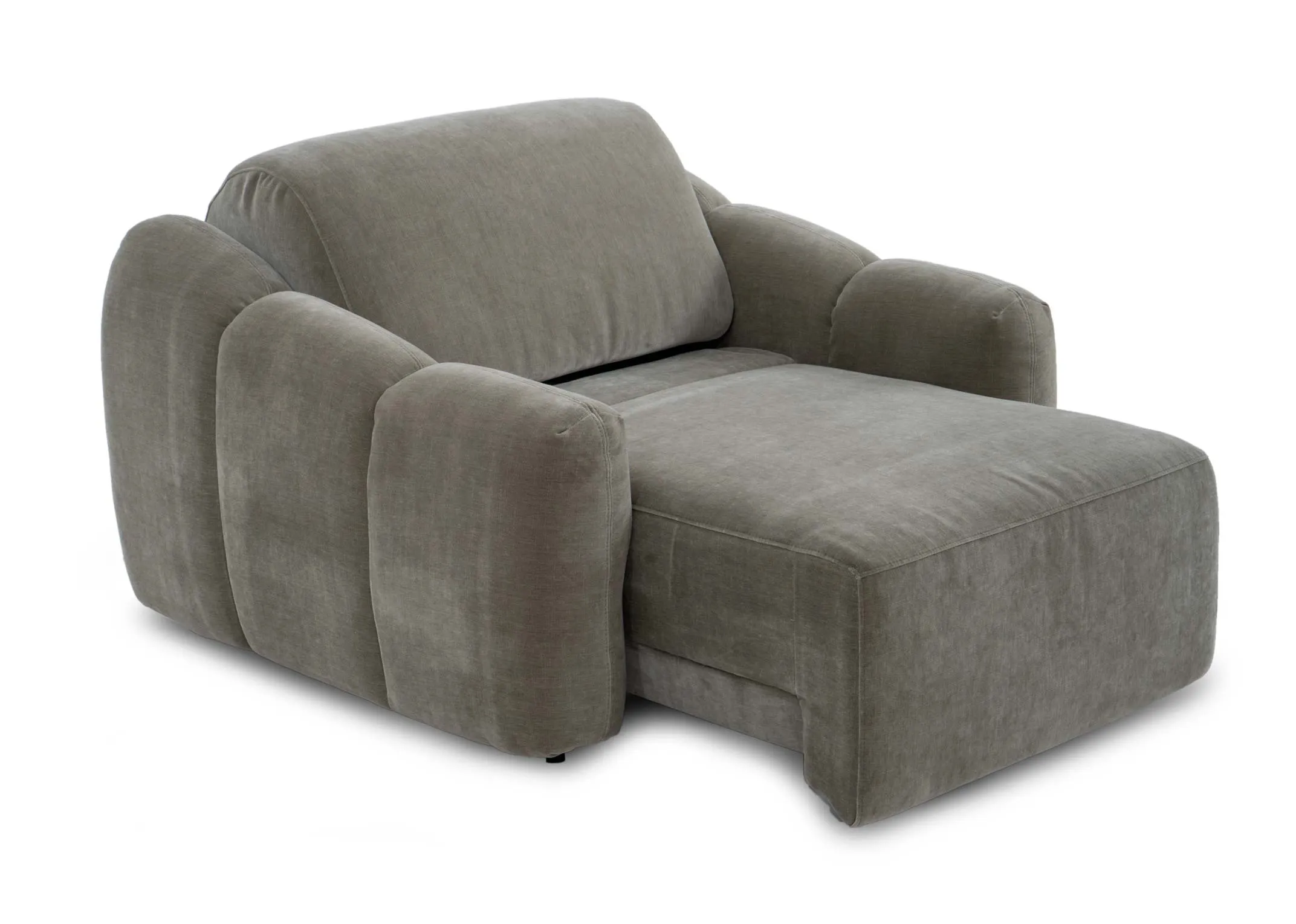 A green armchair from EZ Livings Eleanor range. Front view of chair fixed