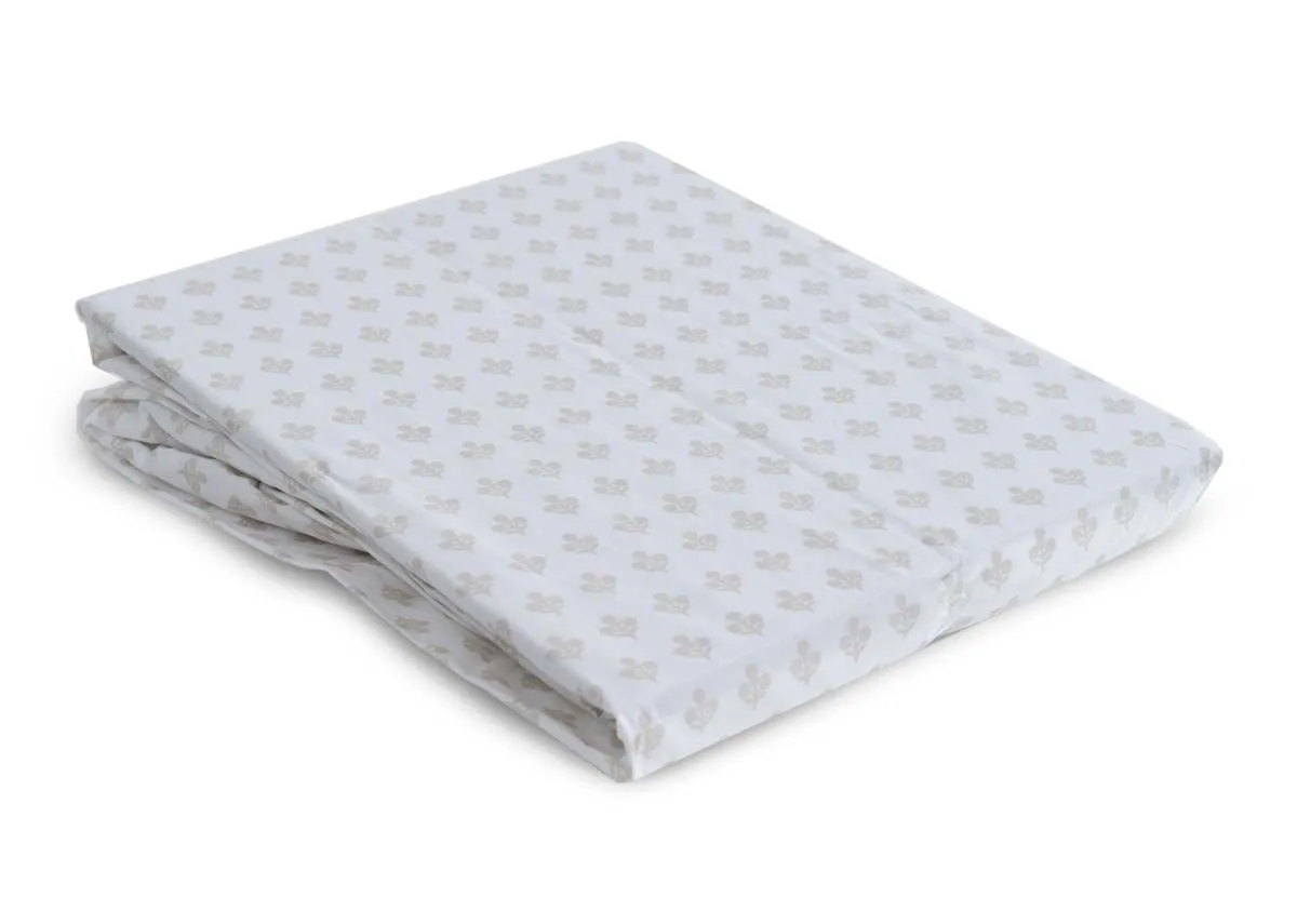 A dimension image of the Foxford Fitted Sheet with 137cm x 190cm