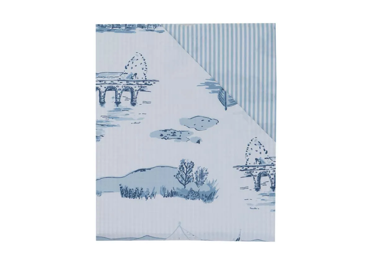 A dimension image of the Foxford Toile Duvet Set with 140cm x 200cm
