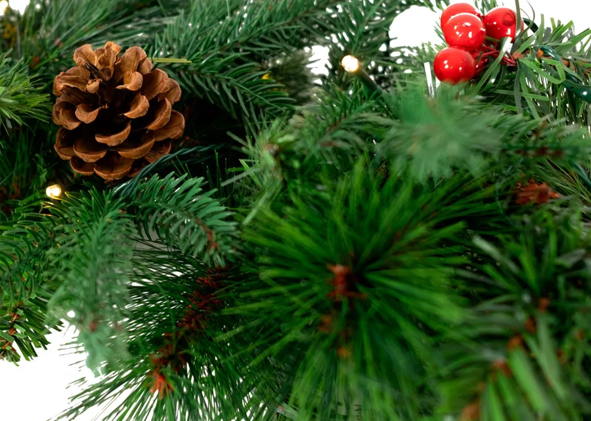 Berry candle holder and angle candleholders