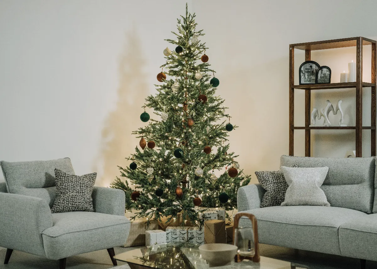 Douglas 7ft (210cm) With 450WW LED Lights - Christmas Tree