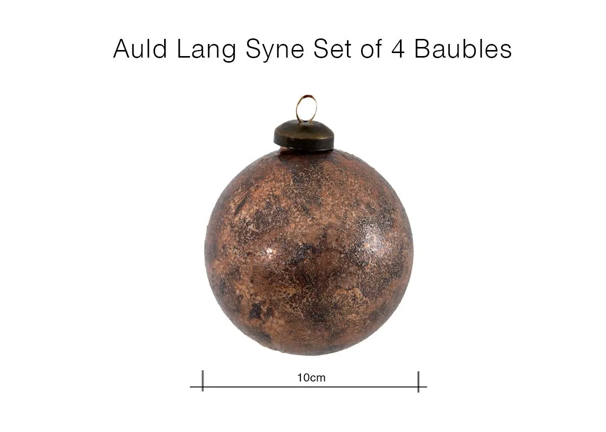 A dimension image of the Auld Lang Syne Bauble with 10cm