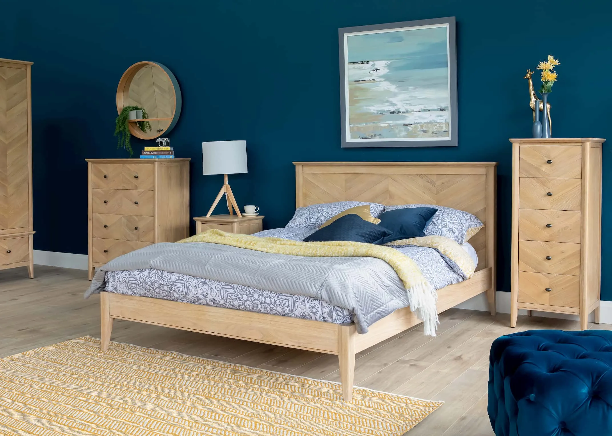 King Size (5ft) Oak & Pine Bed Frame - Chevron