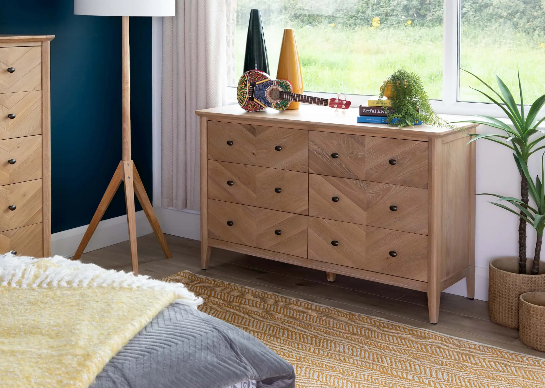 6 Drawer Oak & Pine Wide Chest - Chevron