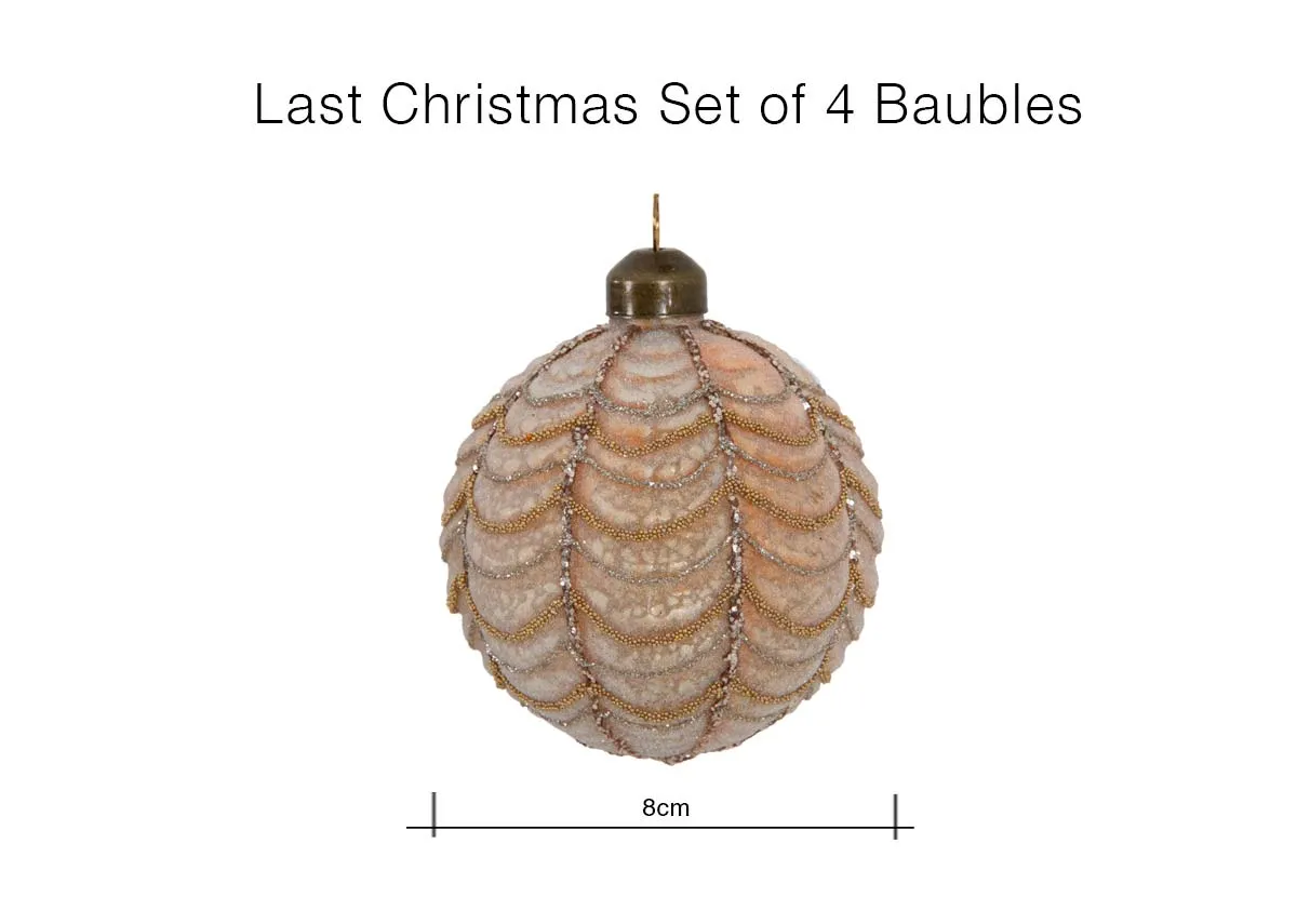 A dimension image of the Last Christams Bauble with 8cm