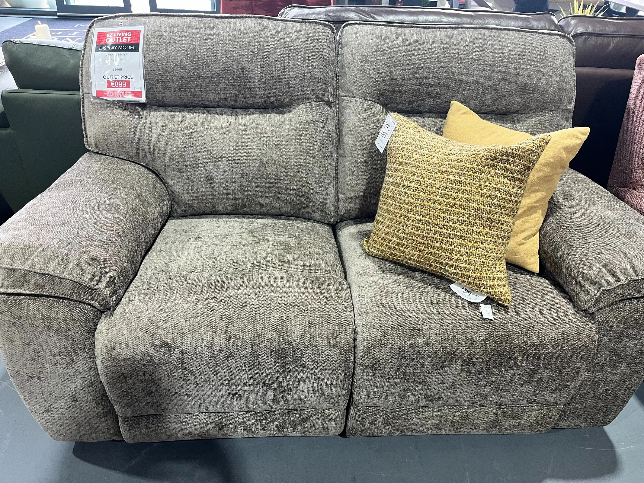 Cairns 2 Seater Recliner (Ashbourne Floor Model)