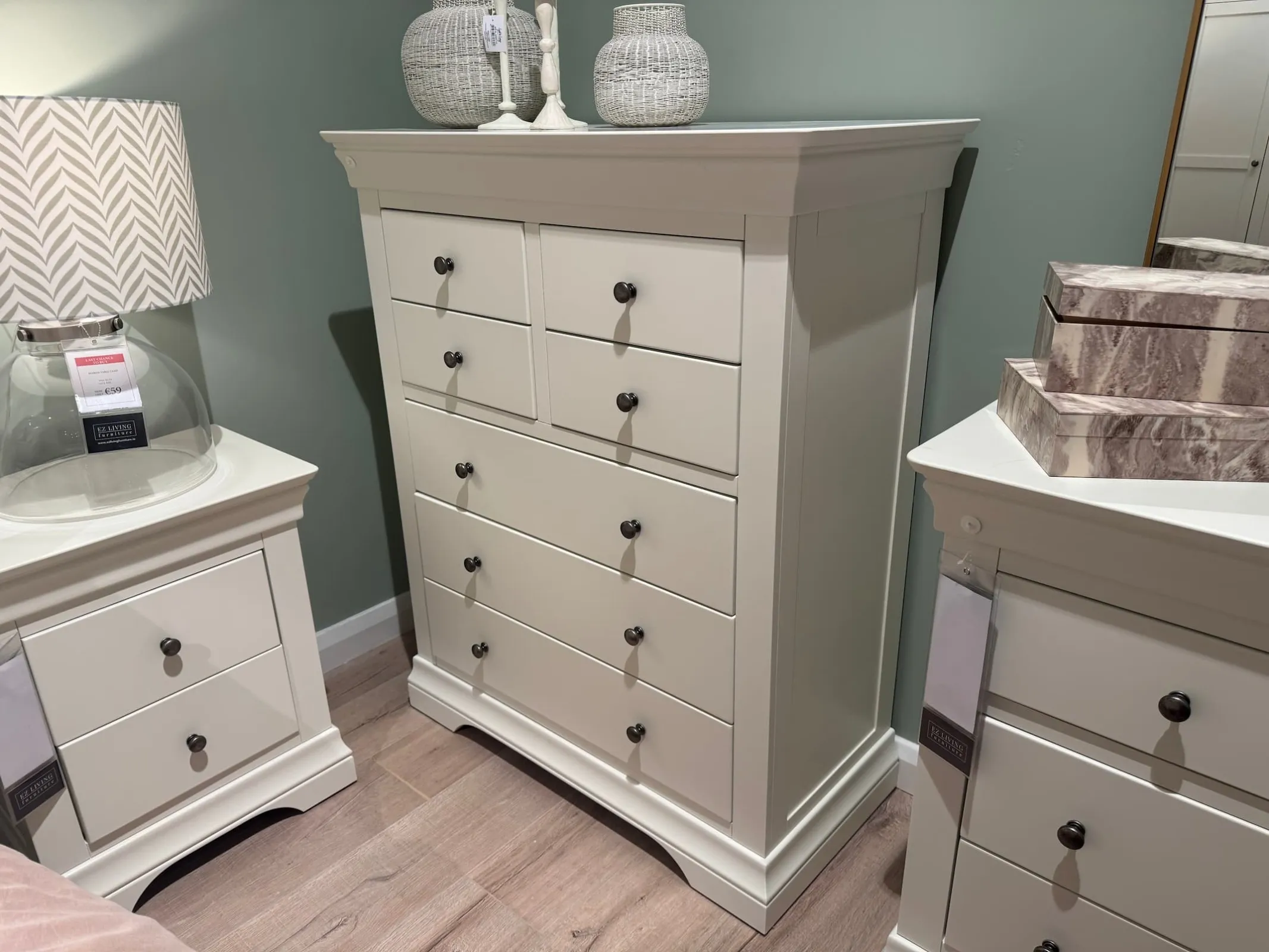 Dove White Chest Of Drawers (4 Over 3) (Tallaght Floor Model)
