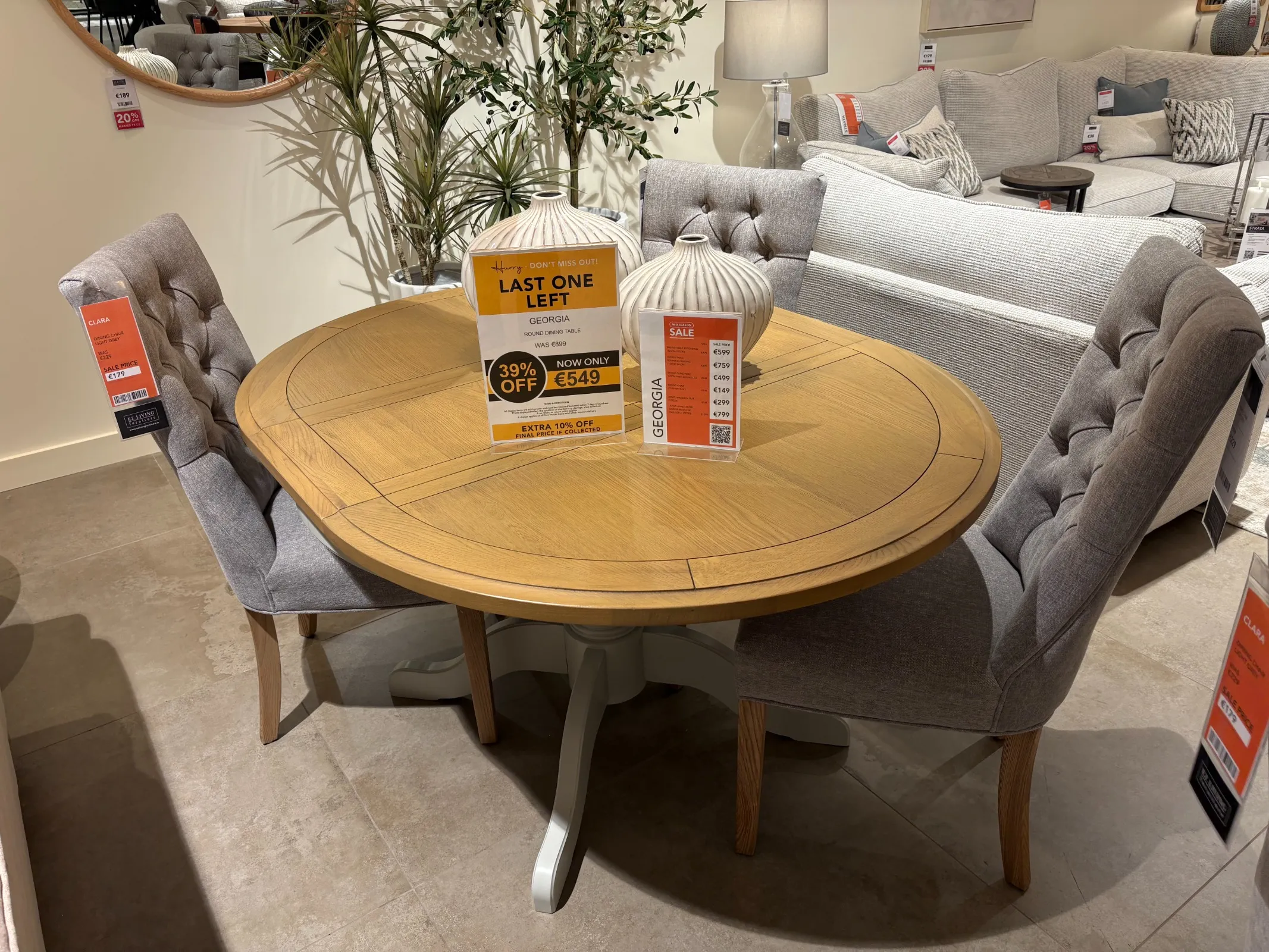 Georgia 110cm-145cm Grey Extendable Round Dining Table (Malahide Rd Floor Model)