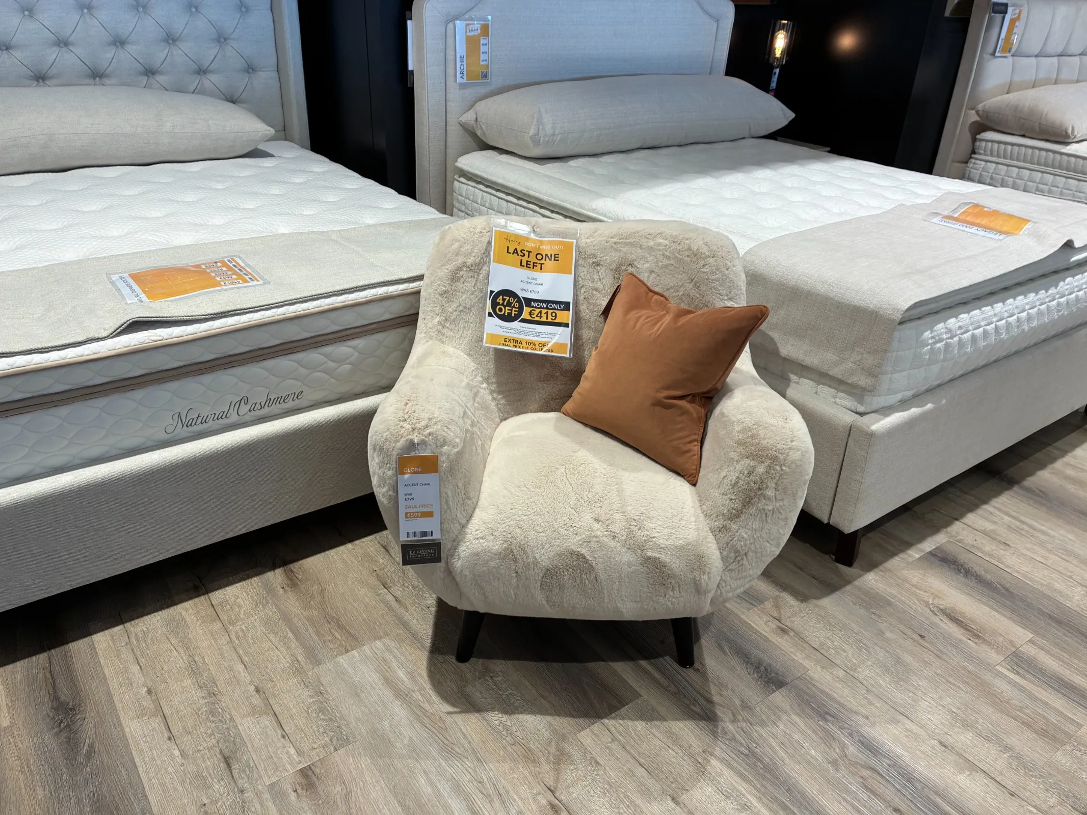 Globe - Accent Chair (Carlow Floor Model)