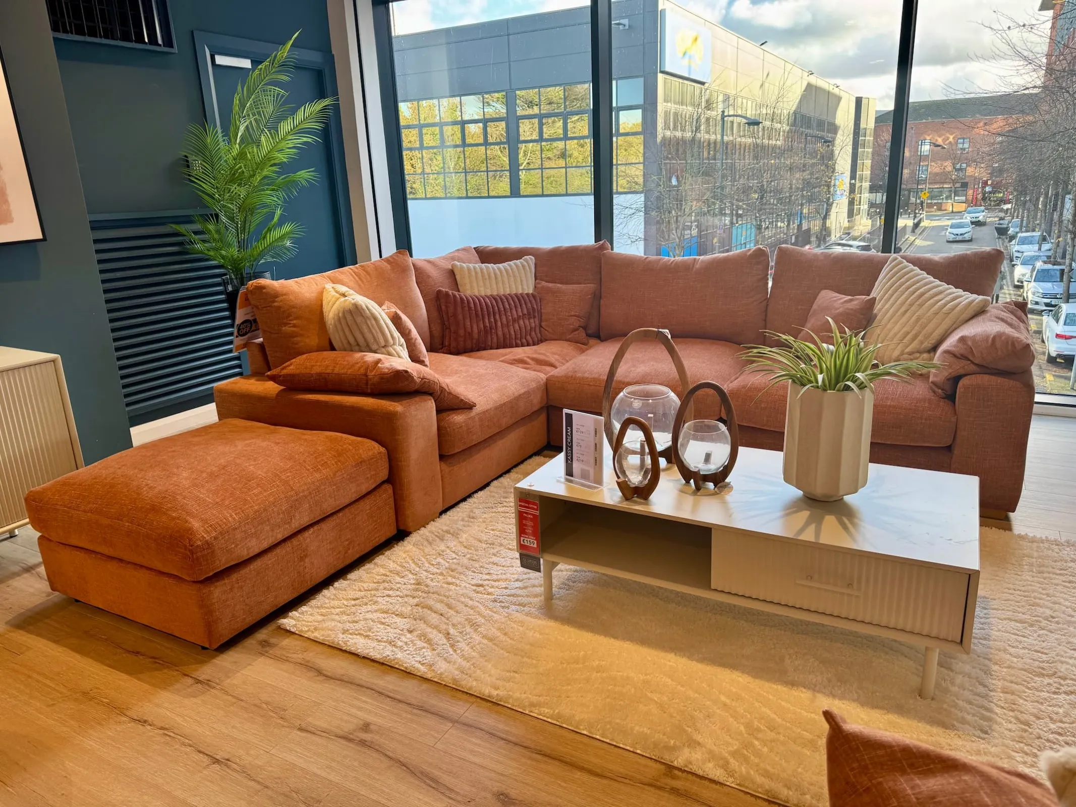 Gracie Corner Group LHF Sofa (Tallaght Floor Model)