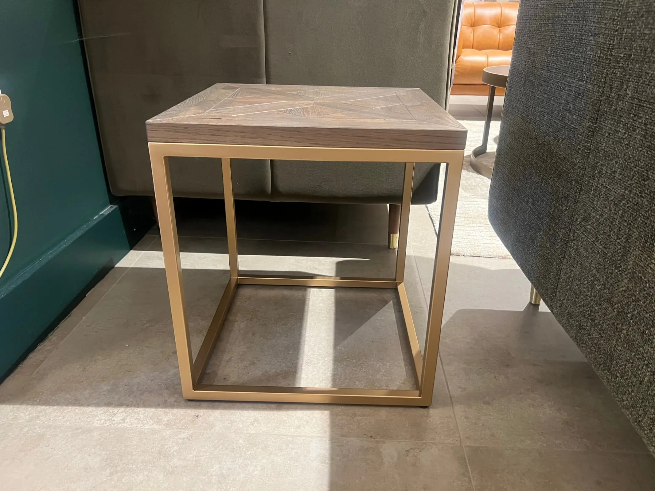 Greenwich Fumed Oak Lamp Table (Cavan Floor Model)
