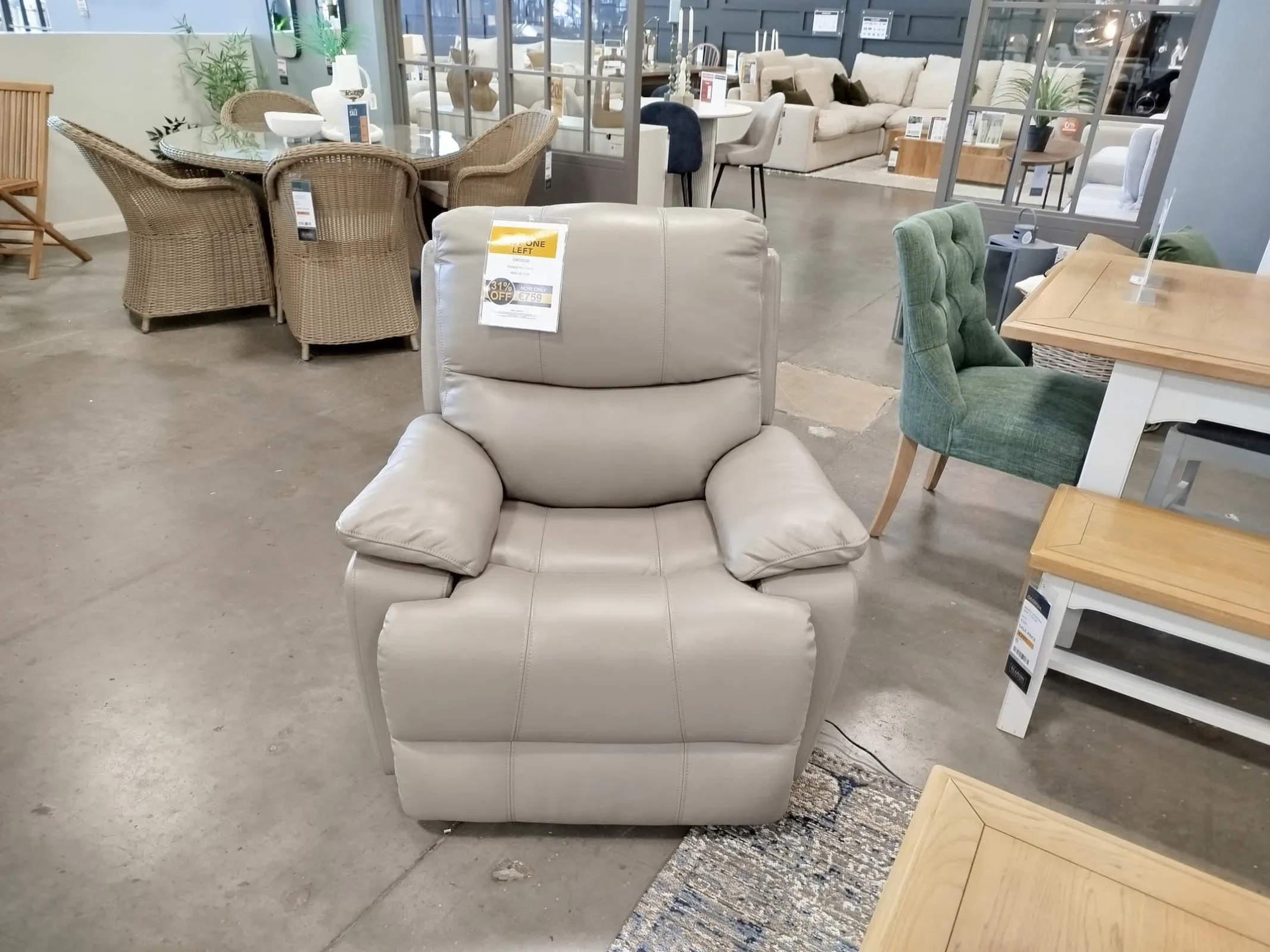 Groove Power Reclining Armchair (Naas Rd Floor Model)
