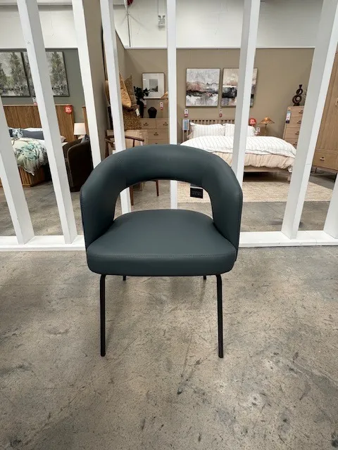 Hamilton Dining Table (Extendable 150/240cm) & 4x Slate Blue Matteo Dining Chairs (Tullamore Floor Models)