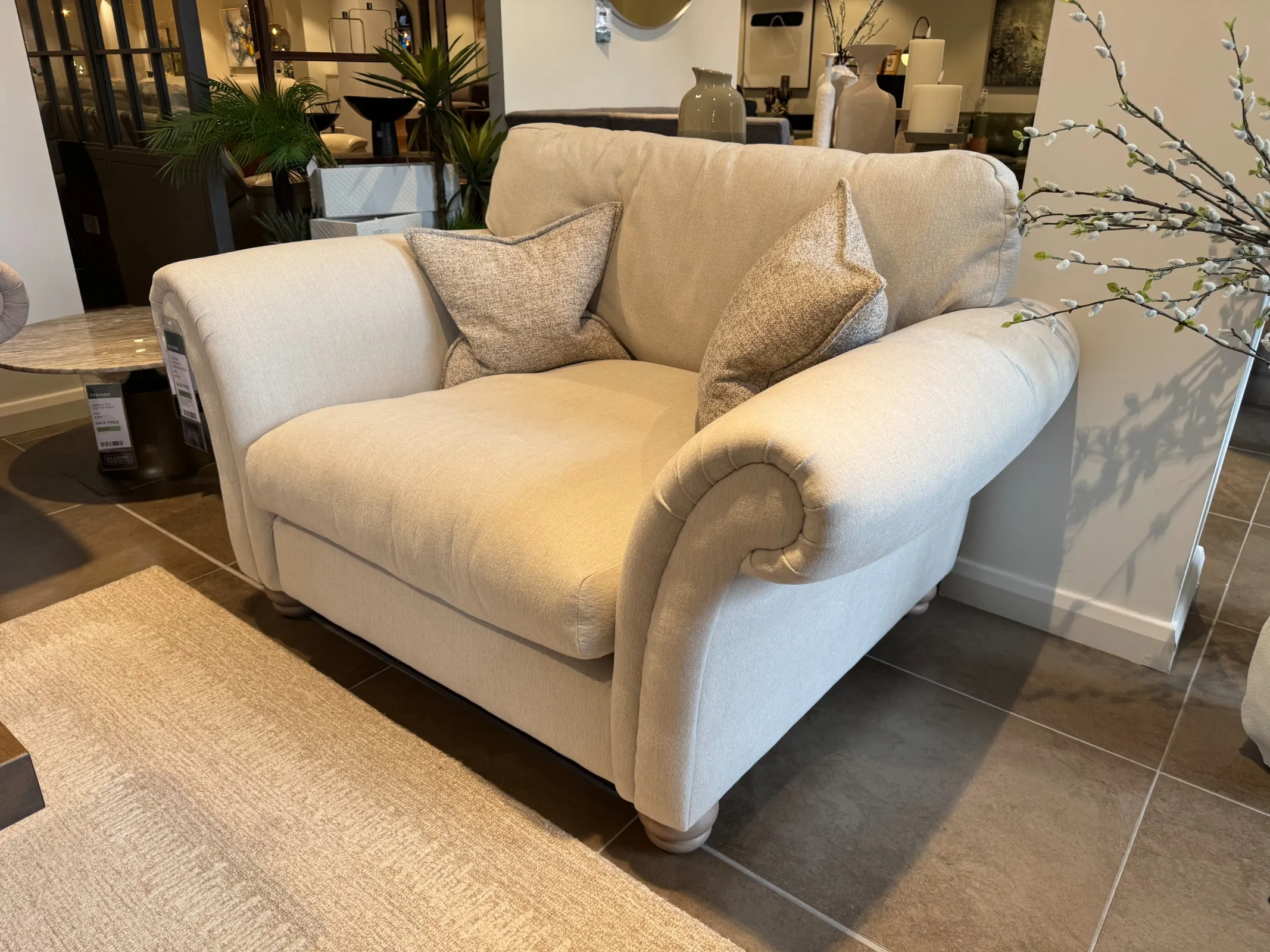 PALOMA CUDDLER HIGHBACK - FIBRE (Tallaght Floor Model)