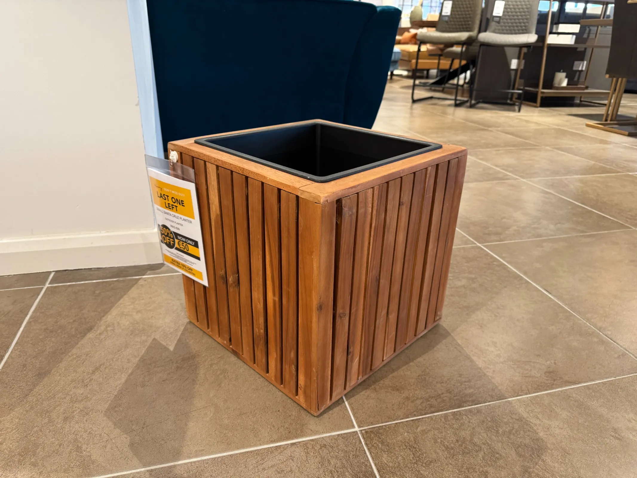 Santa Cruz Small Slat Wood Planter (Tallaght Floor Model)