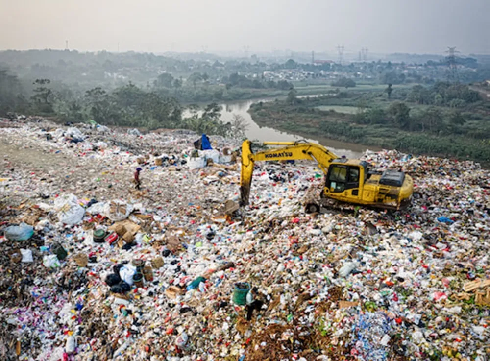 Buy Cheap, Buy Twice: 5 Reasons To Avoid Fast Furniture In 2024 & Beyond