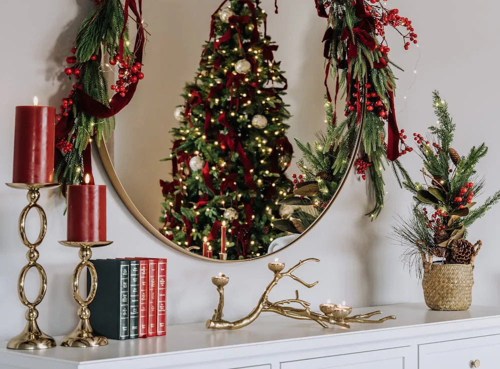 6 Ways To Decorate Your Home For Christmas Like A Pro! 
