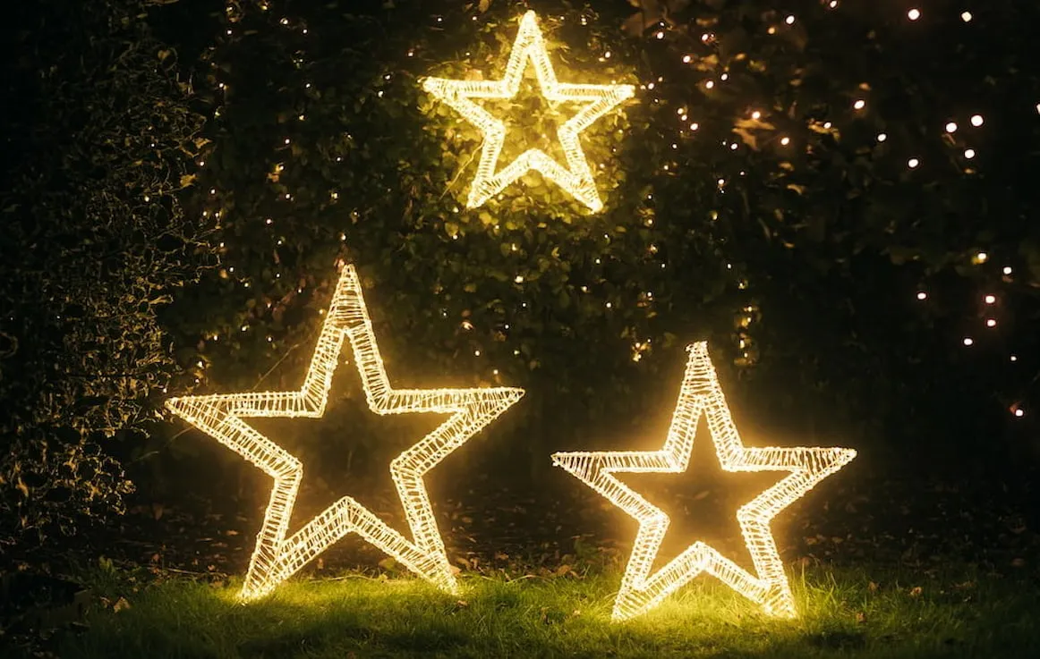 Guide To Outdoor Christmas Decorations