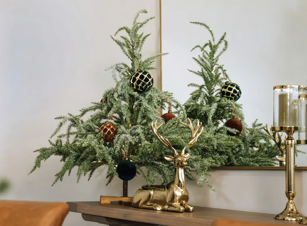 How To Decorate Small Spaces This Christmas
