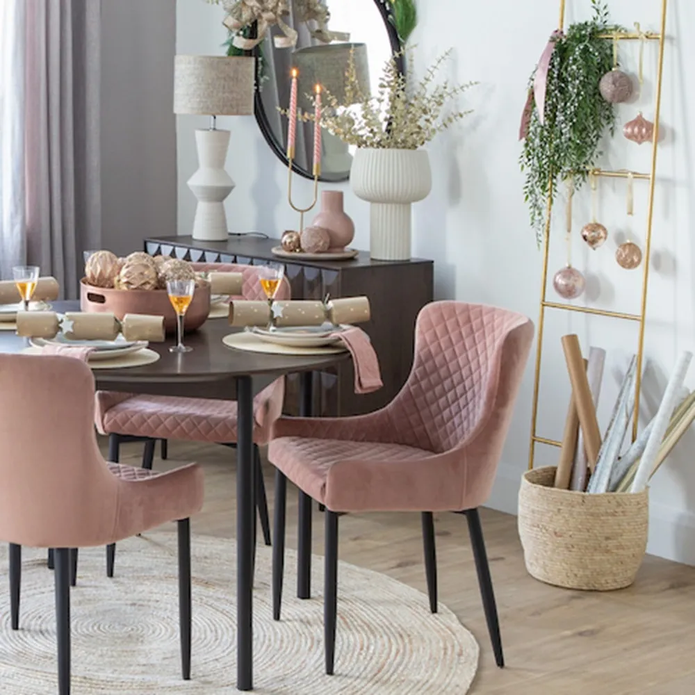 How To Decorate Your Apartment This Christmas