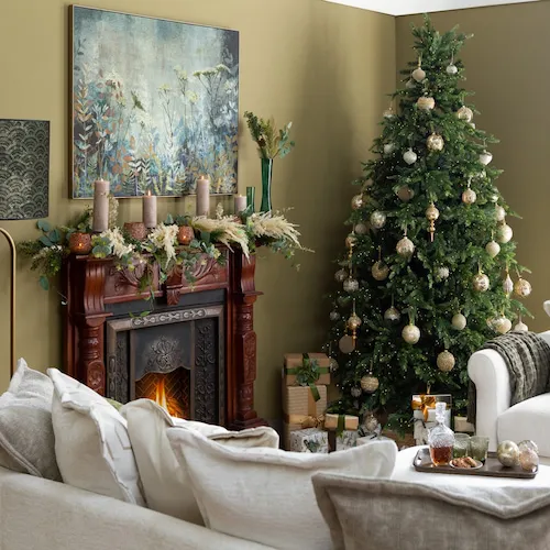 Green and gold Christmas theme for 2022.