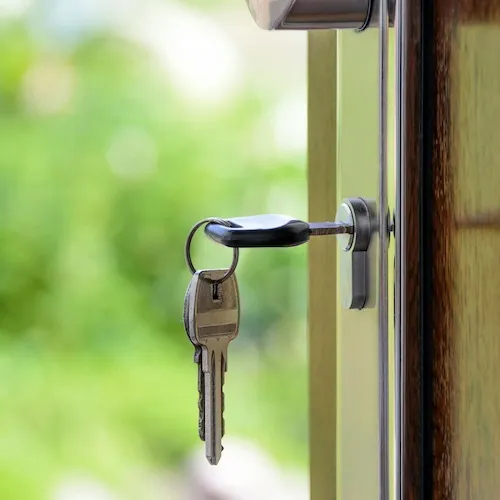 Door lock with key